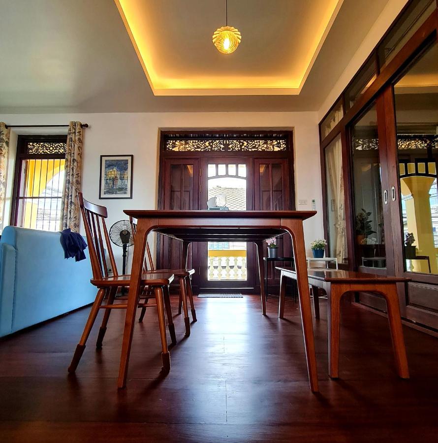 Sittisang Heritage House 1920 Канчанабури Екстериор снимка